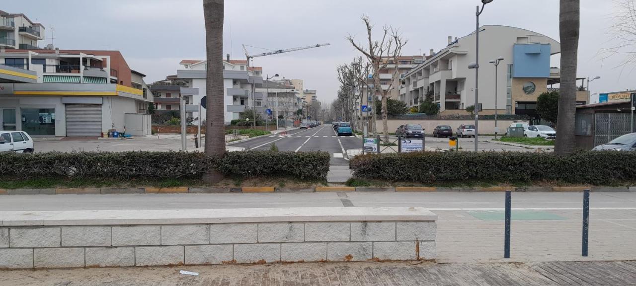 I Meridiani Montesilvano Marina エクステリア 写真